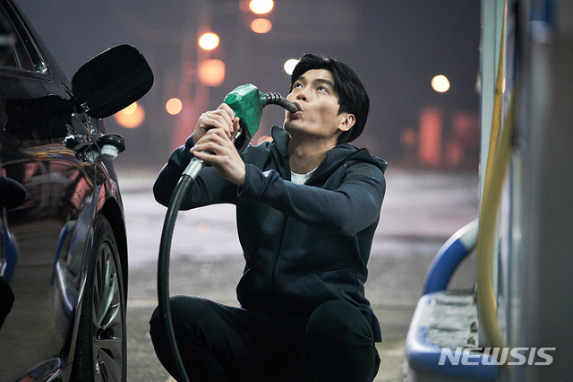 [서울=뉴시스]영화 '죽지않는 인간들의 밤' 스틸. (사진=TCO㈜더콘텐츠온 제공) 2020.09.24. photo@newsis.com