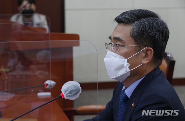 [서울=뉴시스]서욱 국방부 장관. (공동취재사진) 2020.09.24. photo@newsis.com