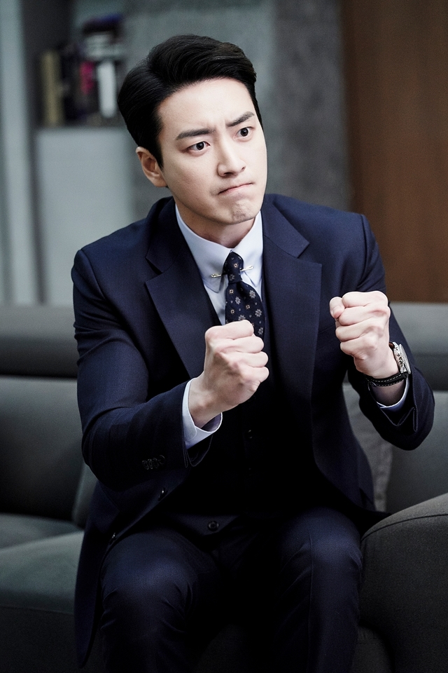 [서울=뉴시스] tvN 주말극 '비밀의 숲2'에 출연한 배우 이준혁 (사진 = tvN) 2020.10.05. photo@newsis.com