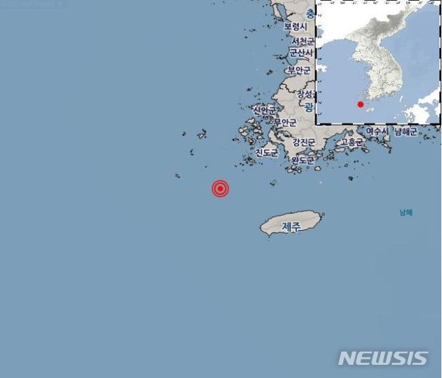  [서울=뉴시스] 25일 오후 7시10분께 전남 진도군 남서쪽 87㎞ 해역에서 규모 2.5의 지진이 발생했다. 2020.10.25(사진 = 기상청 홈페이지 갈무리)