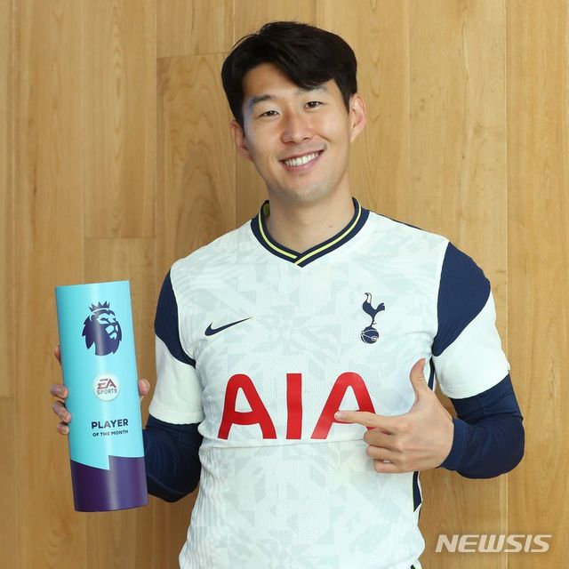 [서울=뉴시스] 손흥민이 개인 통산 세 번째 EPL 이달의 선수상 소감을 전했다. (캡처=토트넘 소셜미디어)