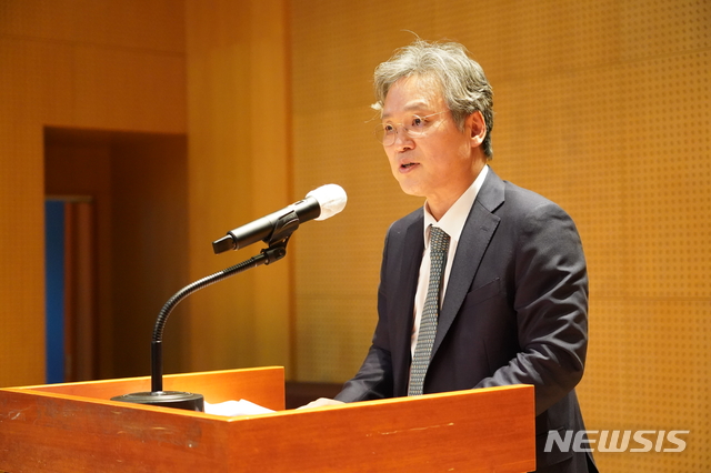 [서울=뉴시스] 대한민국 개발협력 대표기관 코이카(KOICA, 한국국제협력단)의 제 13대 이사장으로 손혁상 전 경희대학교 대외부총장이 취임했다. 코이카는 1일 오전 경기도 성남시 코이카 본부에서 손혁상 코이카 신임 이사장의 취임식을 개최했다. (사진/코이카 제공) photo@newsis.com