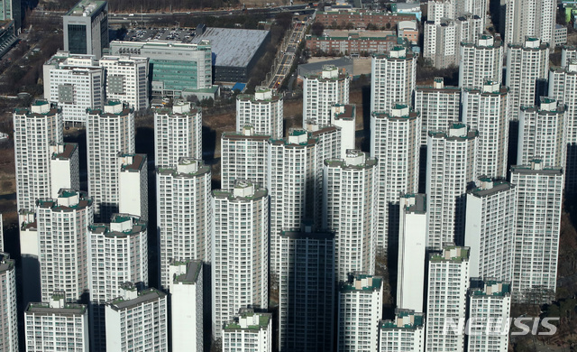 코로나 이후 집값·주가 상승…"한국 더 가파르게 뛰었다"
