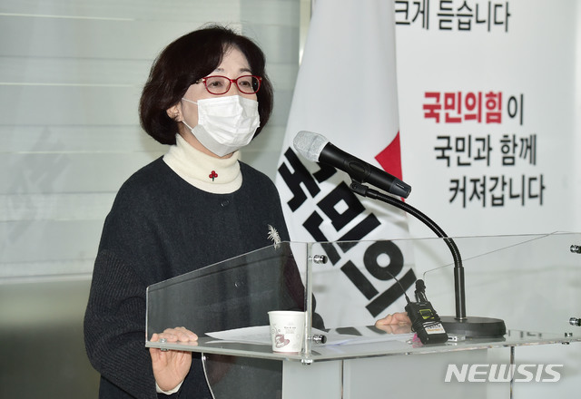 [서울=뉴시스] 김진아 기자 = 박춘희 전 송파구청장. (공동취재사진) 2020.12.22. photo@newsis.com