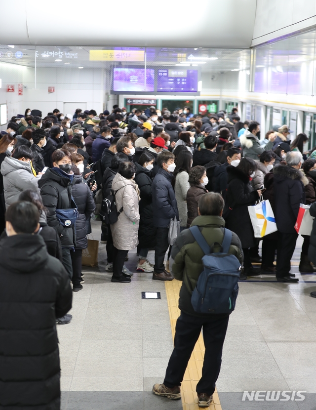 '출·퇴근 지옥철' 김포골드라인, 배차시간 단축된다