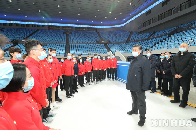 [베이징=신화/뉴시스] 1월 19일 중국 시진핑 국가주석이 2022년 베이징 동계올림픽 개최 장소를 방문해 준비 상황을 점검했다. 2021.01.19 