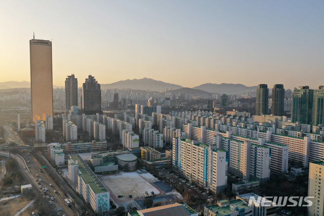 집값 잡을 초강수 나오나…오늘 변창흠표 첫 공급대책 발표