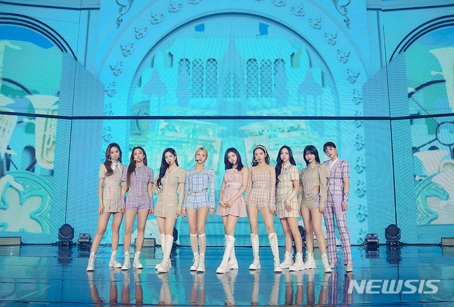 [서울=뉴시스]트와이스. (사진=JYP엔터테인먼트 제공) 2021.03.08. photo@newsis.com