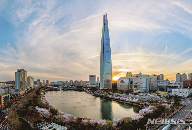 롯데, 그룹 공채 사실상 폐지…계열사 수시채용 전환