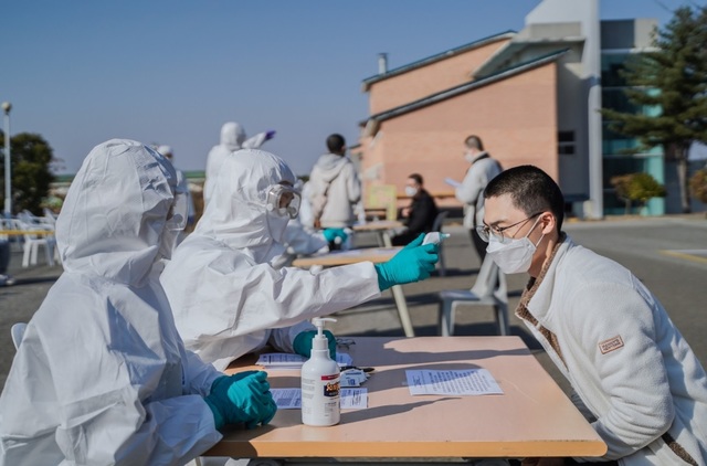 [서울=뉴시스] 육군훈련소 입소 장면. 2021.04.26. (사진=육군훈련소 제공) *재판매 및 DB 금지