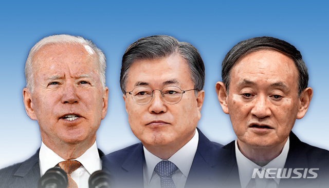  [서울=뉴시스]조 바이든 미국 대통령(왼쪽)과 문재인 대통령(가운데), 스가 요시히데(菅義偉) 일본 총리의 모습. (그래픽=전진우 기자) 618tue@newsis.com