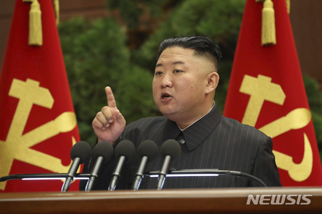 [평양=AP/뉴시스]김정은 북한 노동당 총비서. 2021.06.30.