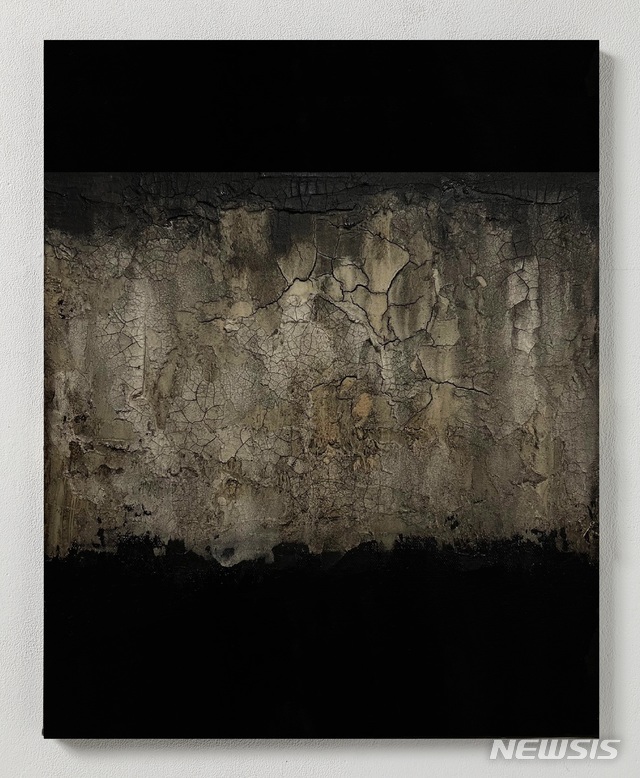 [서울=뉴시스] 피정원, Untitled：The Black Path III, 2021, Oil on canvas, 53.0 x 45.5 cm