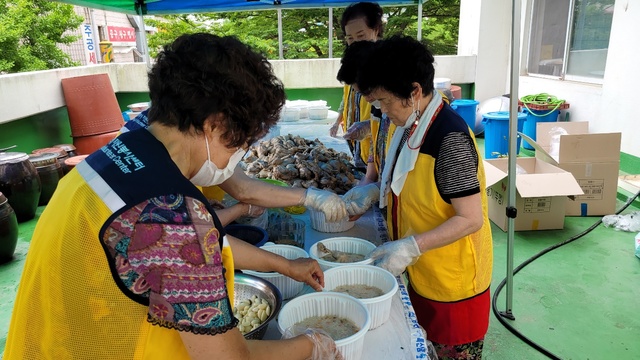 광주 북구 동림동 푸른마을 3단지 아파트봉사단. (사진=광주시 제공) *재판매 및 DB 금지