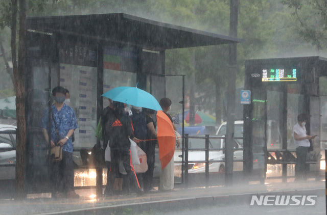 주말 전북은 강하고 많은 비…4개 시군 강풍특보