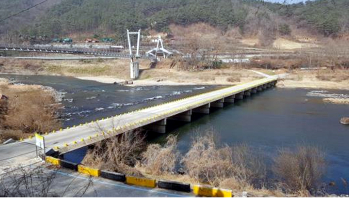 [곡성=뉴시스] 전남 곡성군은 폭우 등으로 침수피해가 우려되는 하천 통행을 자동으로 차단하는 '하천구역 출입 자동 차단시스템 시범 사업'을 추진한다고 2일 밝혔다. (사진=곡성군청 제공). photo@newsis.com *재판매 및 DB 금지