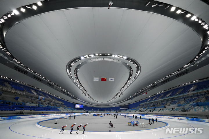 [베이징=AP/뉴시스]2022 베이징동계올림픽 국립 스피드스케이팅 경기장