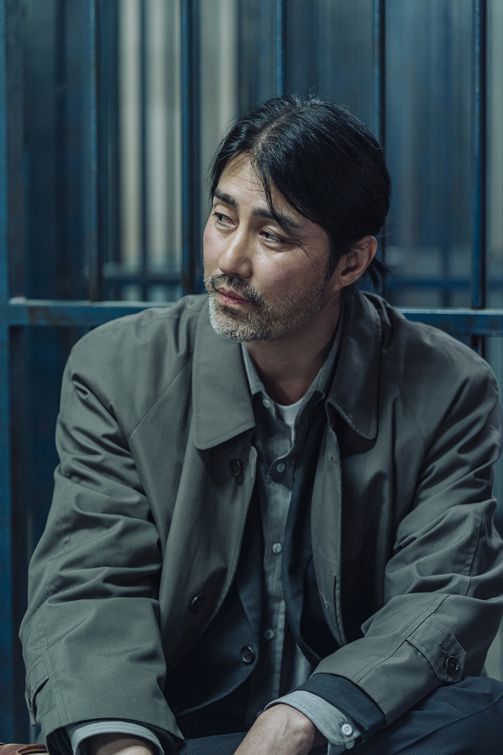 변신의 귀재 온다…'어느날' 차승원, 삼류변호사 변신