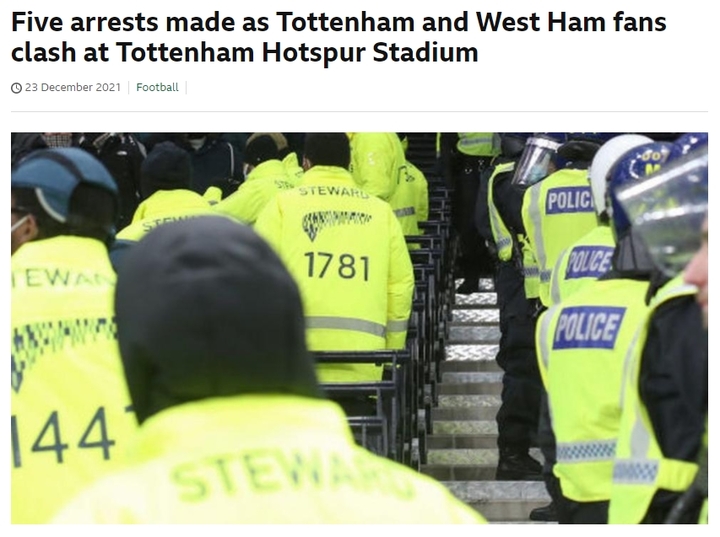 [서울=뉴시스] 토트넘·웨스트햄 경기 관객 체포 소식을 알리는 BBC 보도 (사진=BBC 갈무리) *재판매 및 DB 금지