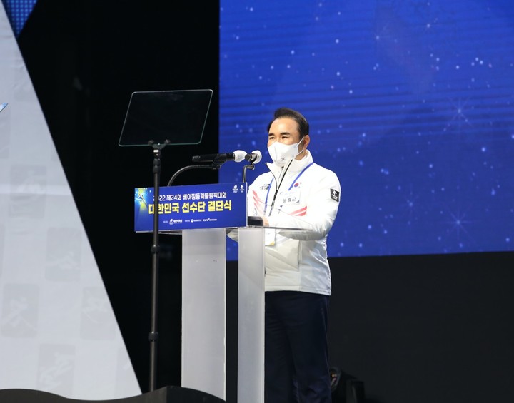 윤홍근 BBQ 회장 "베이징올림픽서 메달 따면 최대 1억"