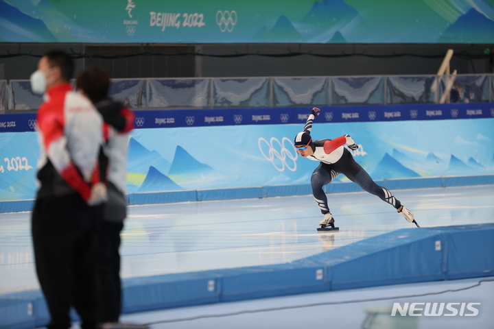 빙속 김민석, 1000m 메달 사냥 실패…1분10초08[베이징2022]