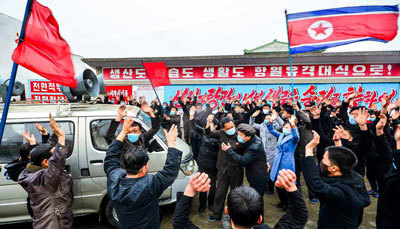 [서울=뉴시스] 문덕군 인흥협동농장에서. 2022.03.26. (사진=노동신문 누리집 갈무리) *재판매 및 DB 금지