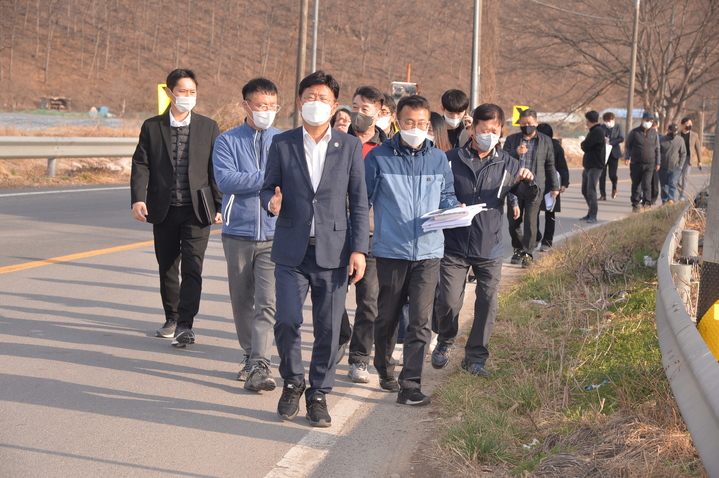 [울산=뉴시스] 유재형 기자 = 울산시 울주군은 현장 중심의 소통행정을 위해 추진해온 ‘찾아가는 현장소통! 지금 만나러 갑니다’를 마무리했다고 5일 밝혔다. 2022.04.05. (사진= 울주군 제공)photo@newsis.com *재판매 및 DB 금지