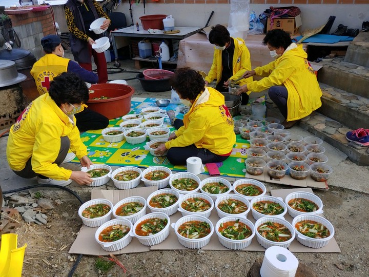 [영동소식] 군새마을회, 용산면 새마을 작은도서관 개관 등