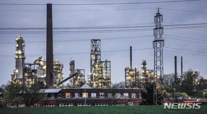 독일 1월 제조업 PMI 49.1·2.1P↑…