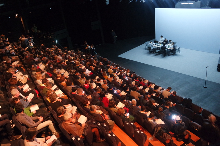 [서울=뉴시스]지난 2017년 프랑스의 3개 도시를 투어한 연극 '빛의제국'. (사진=국립극단 제공) 2022.05.12. photo@newsis.com *재판매 및 DB 금지