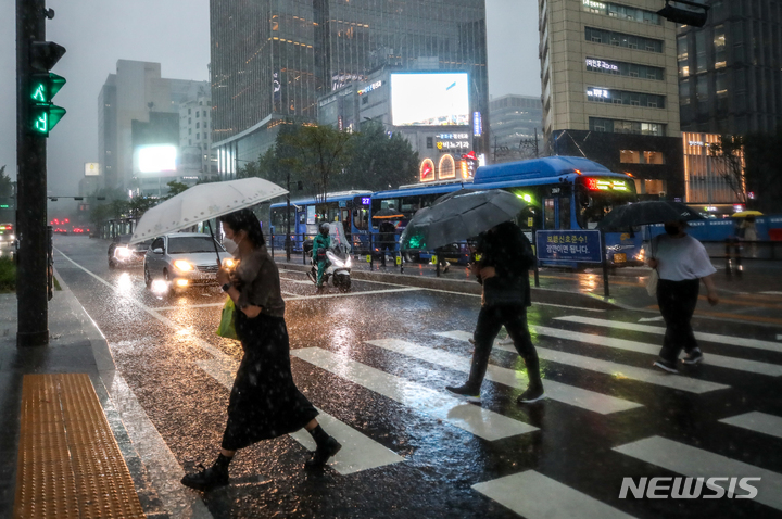 충북, 내일까지 최대 80㎜ 비 "우산 챙기세요"