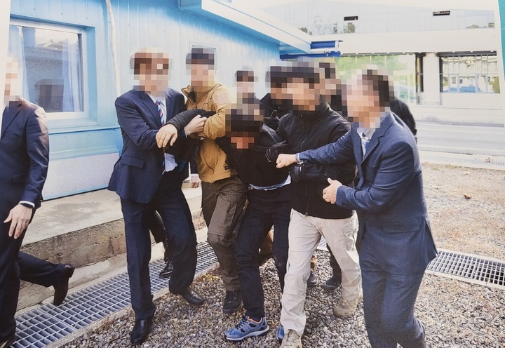 associate_pic4