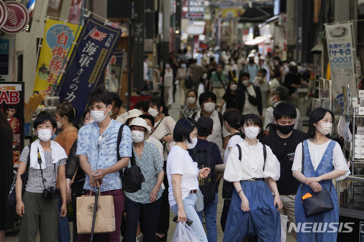 国内の新型コロナ感染者238,735人…累計13,63,212人