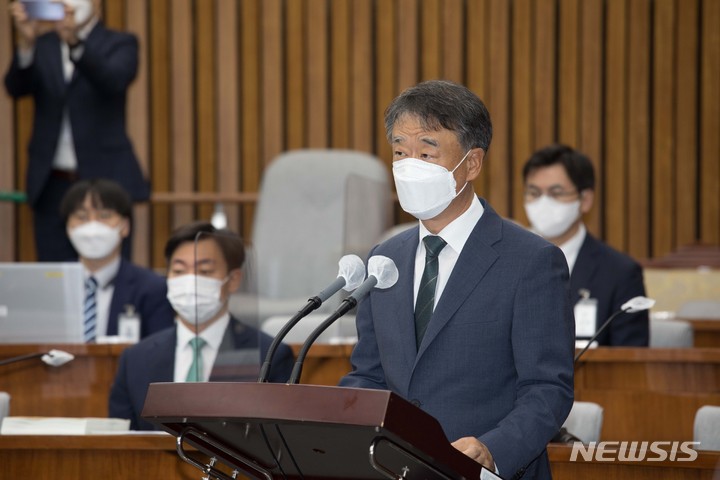 [서울=뉴시스] 고범준 기자 = 오석준 대법관 후보자가 29일 오전 서울 여의도 국회에서 열린 인사청문회에서 발언을 하고 있다. (공동취재사진) 2022.08.29. photo@newsis.com