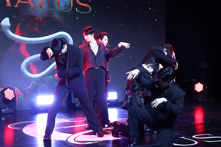 associate_pic4