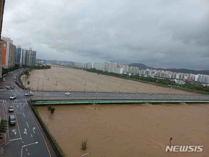 경주 형산강 금장교