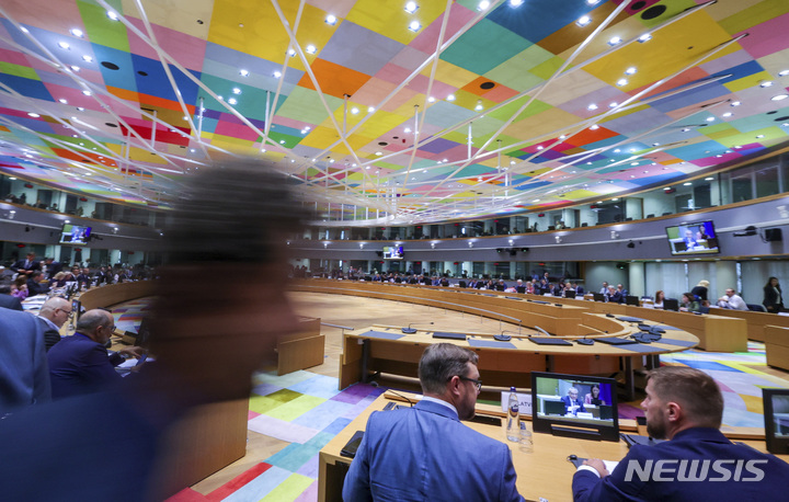 [브뤼세=AP/뉴시스]9일(현지시간) 벨기에 브뤼셀의 유럽연합 건물에서 EU 에너지 장관 회의가 열렸다. 2022.09.10.