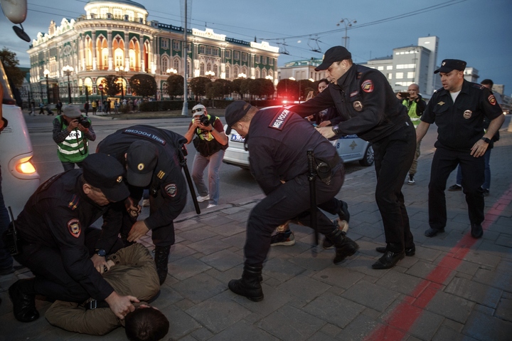 21일(현지시간) BBC는 러시아 인권그룹 OVD-Info를 인용, 모스크바와 상트페테르부르크를 중심으로 동원령 반대 시위를 벌인 1000명 이상이 체포됐다고 보도했다. 출처: AP *재판매 및 DB 금지