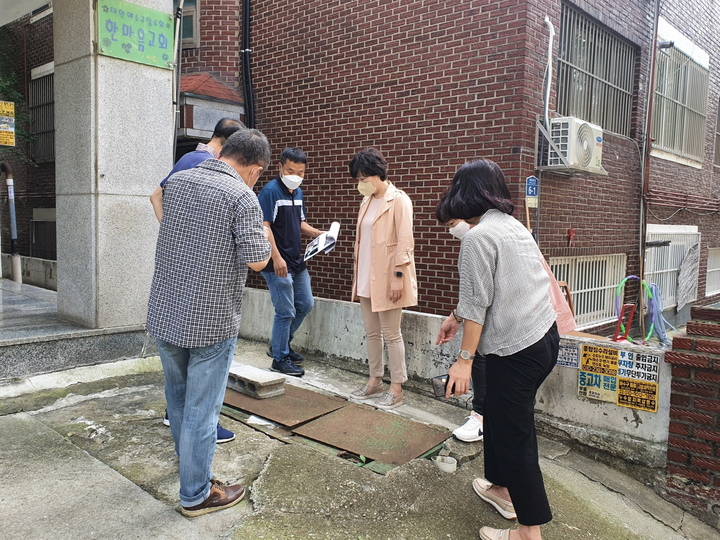 [안산=뉴시스] 검침 현장 체험. (사진=안산시 제공) 2022.09.23. photo@newsis.com *재판매 및 DB 금지