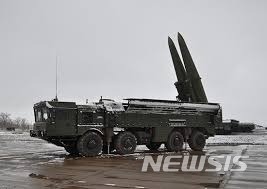 [서울=뉴시스]전술핵탄두 및 재래식탄두 탑재가 가능한 러시아의 이스칸데르-M 단거리 미사일.(출처=러시아 국방부) 2022.10.7. *재판매 및 DB 금지
