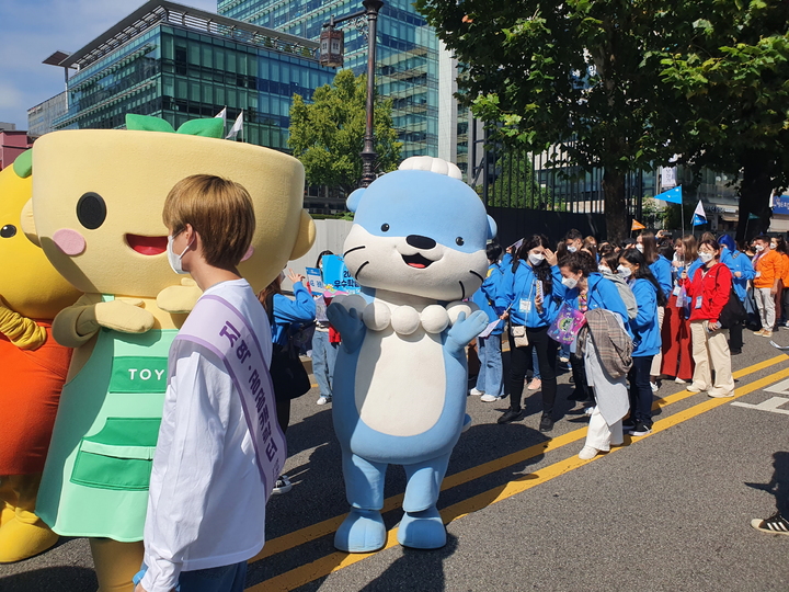 [진주=뉴시스]서울 글로벌축제장에서 열린 2022년 한국문화축제에 참가한 '하모'. *재판매 및 DB 금지