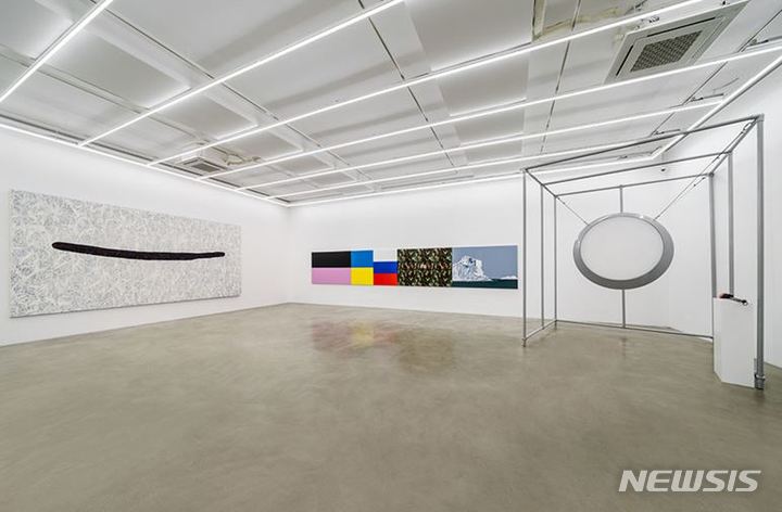 [서울=뉴시스]Exhibition view of 쌍-댓구Pairs, 2022, Gallery Simon