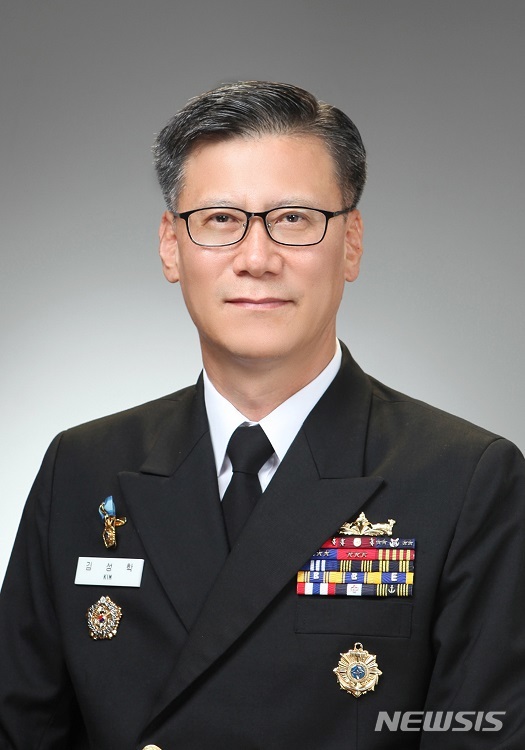 제2대 해군항공사령관 김성학 소장.