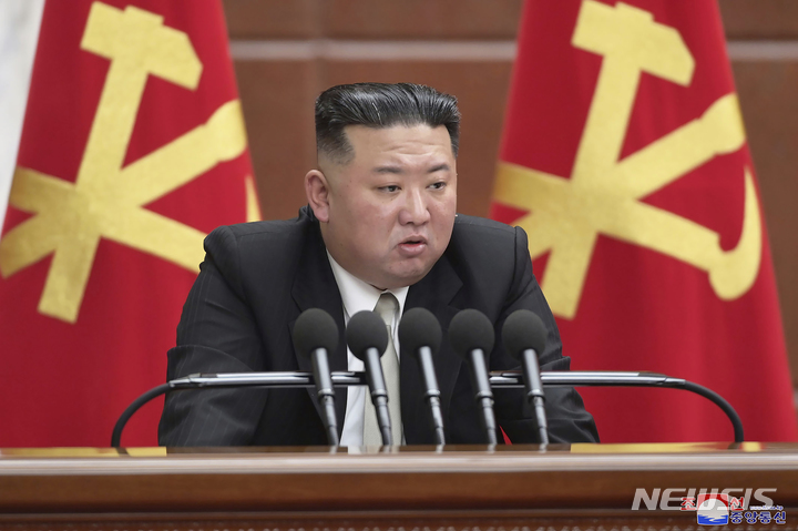 [평양=AP/뉴시스]북한 김정은 국무위워장. 2023.01.20.