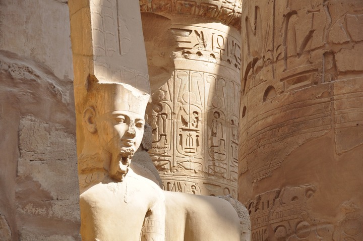 [서울=뉴시스] 이집트의 3인조 도굴단이 무게가 10톤에 달하는 파라오 석상을 도굴하기 위해 크레인까지 동원했다 (기사 본문과는 무관한 사진) 2023.01.13. *재판매 및 DB 금지