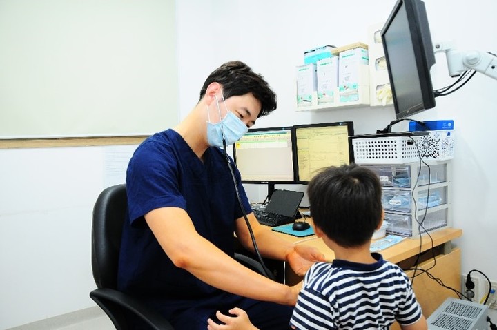 [포항=뉴시스] 강진구 기자 = 경북 포항시는 지난 2017년 전국 최초로 포항성모병원에 시에서 지원하는 24시간 소아응급센터를 개소해 소아 응급환자의 진료체계 강화에 힘쓰고 있다.(사진=포항시 제공) 2023.02.24.photo@newsis.com  *재판매 및 DB 금지