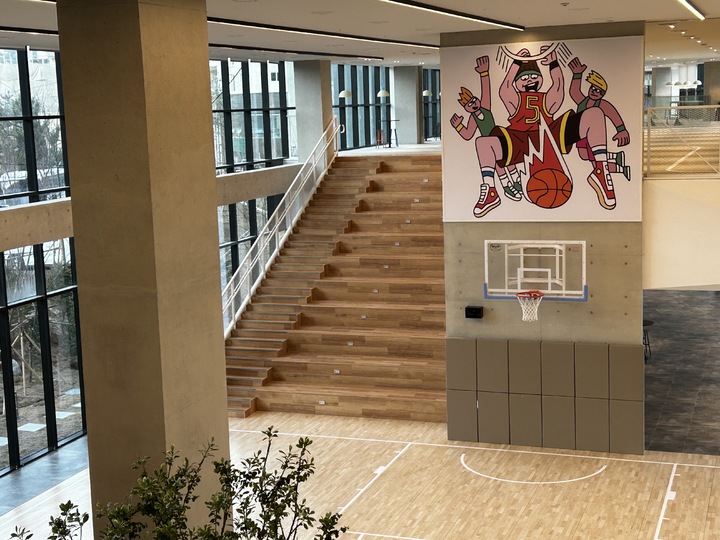 [현장]"회사 로비가 농구코트?" 지란지교 새둥지 인피니티타워 가보니 - 뉴스 썸네일 이미지