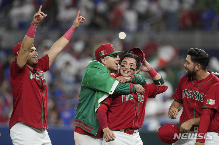 [마이애미=AP/뉴시스] 멕시코 야구 대표팀. 2023.03.17