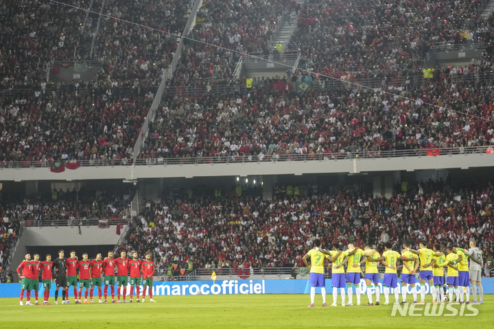 [탕헤르(모로코)=AP/뉴시스]브라질-모로코 축구 국가대표 평가전 