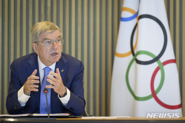 [로잔=AP/뉴시스]토마스 바흐 국제올림픽위원장이 28일 IOC 집행위원회 개막 연설을 하고 있다. 2023.3.28.